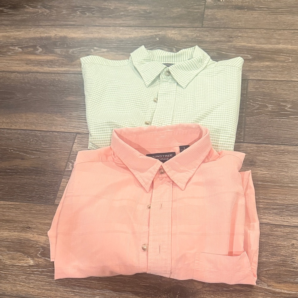 Men’s Roundtree & Yorke button down T shirt- Green and Coral